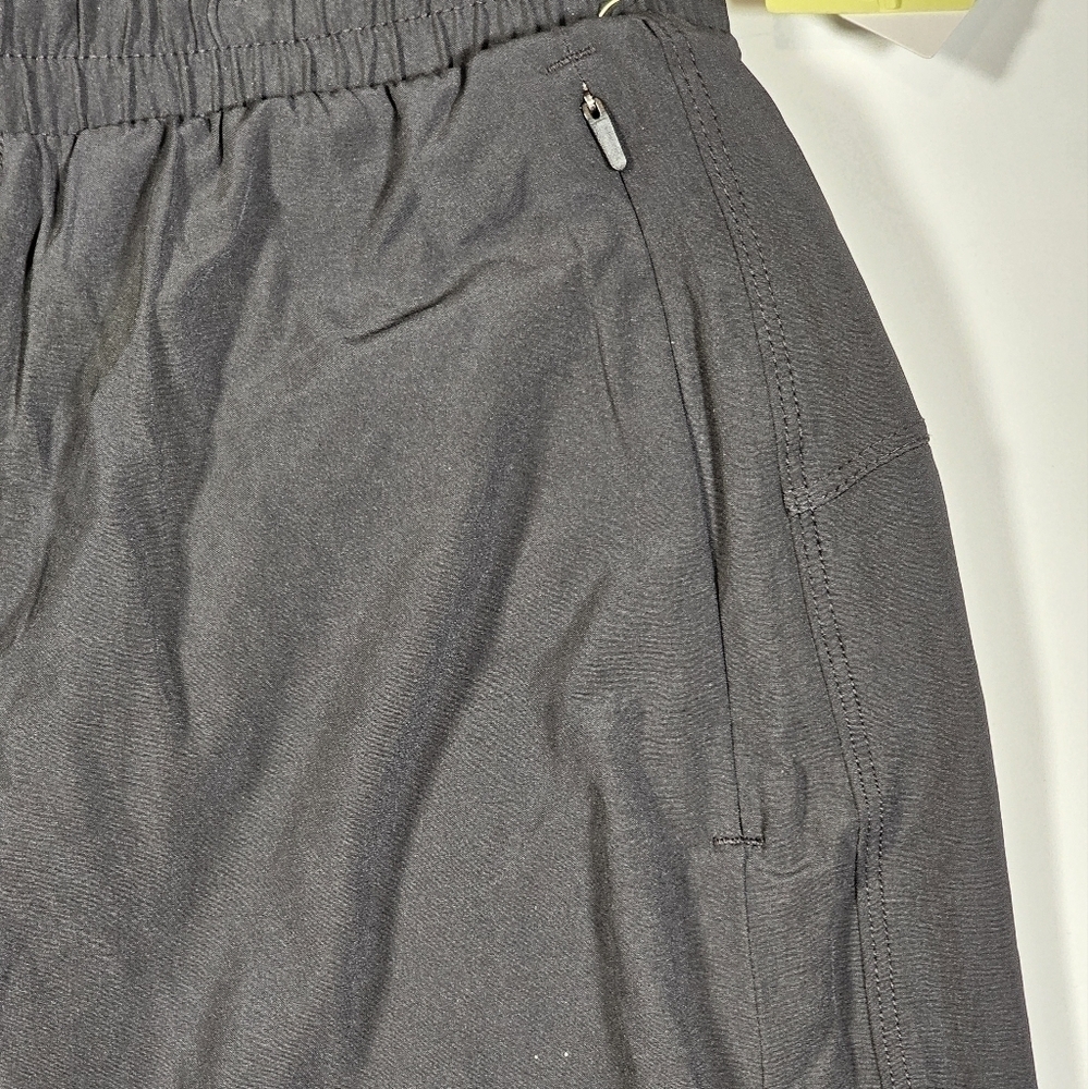 All In Motion 2-in-1 Activewear Black Shorts Size Medium NWT - Picture 5 of 14